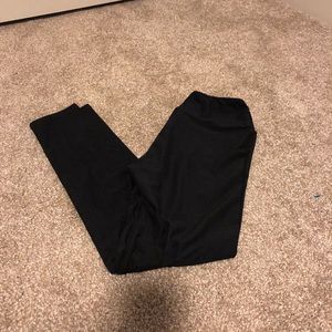 LuLaRoe OS leggings.